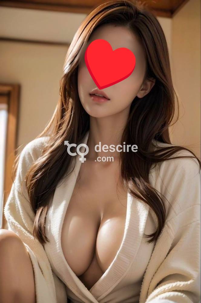 Luci y amigas nuevas chicas Asiáticas en Girona - Gerona - España