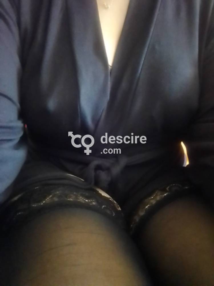 Española solita en casa sin nadie que nos moleste - Toledo - España