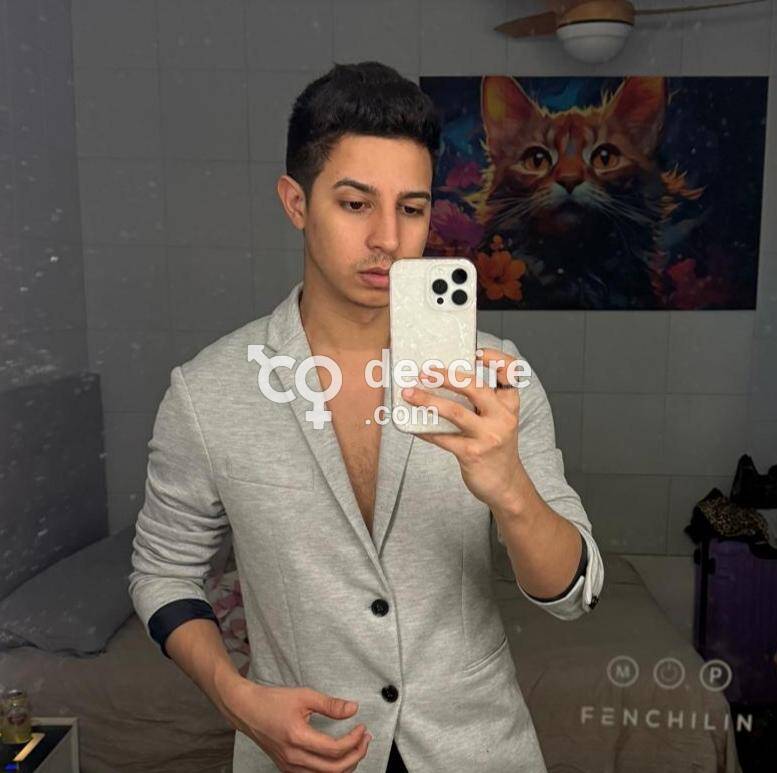 SEXY LATINO JOVEN DOTADO Y COLITA QUE FLIPAS CARI - Valencia - España