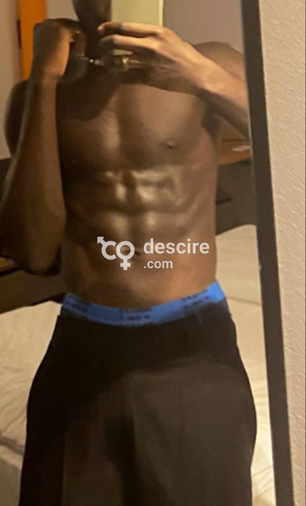 Negro 🇨🇴 enmascarado - Barcelona - España