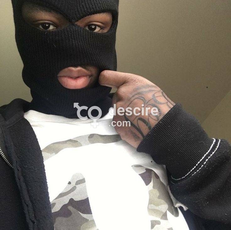 Negro 🇨🇴 enmascarado - Barcelona - España