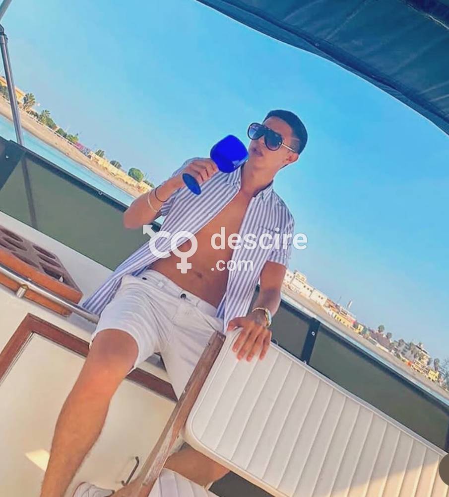 LATINO JOVEN MATEO FIESTERO Y CALIENTE - Valencia - España