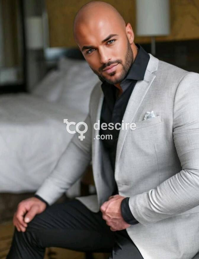 Marco León – Actor porno, 23 cm reales, placer exclusivo - Sevilla - España