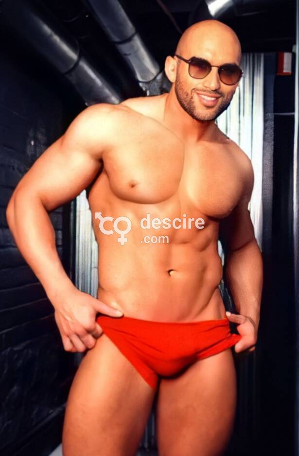 Marco León – Actor porno, 23 cm reales, placer exclusivo - Sevilla - España
