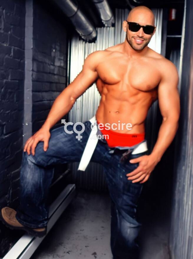 Marco León – Actor porno, 23 cm reales, placer exclusivo - Sevilla - España