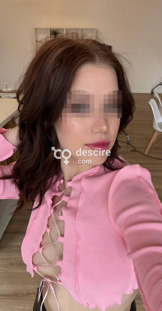 Hola chicos, me llamo Raquel. y una apasionada del deporte. Me encanta mantenerme activa, bailar y cantar, y disfruto compartiendo estas experiencias - Madrid - España