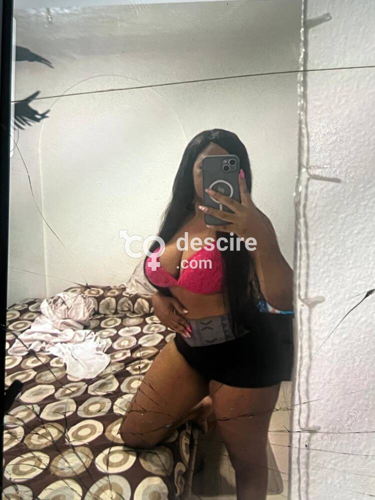 Mia morena colombiana exótica en Salt,  Girona - Gerona - España