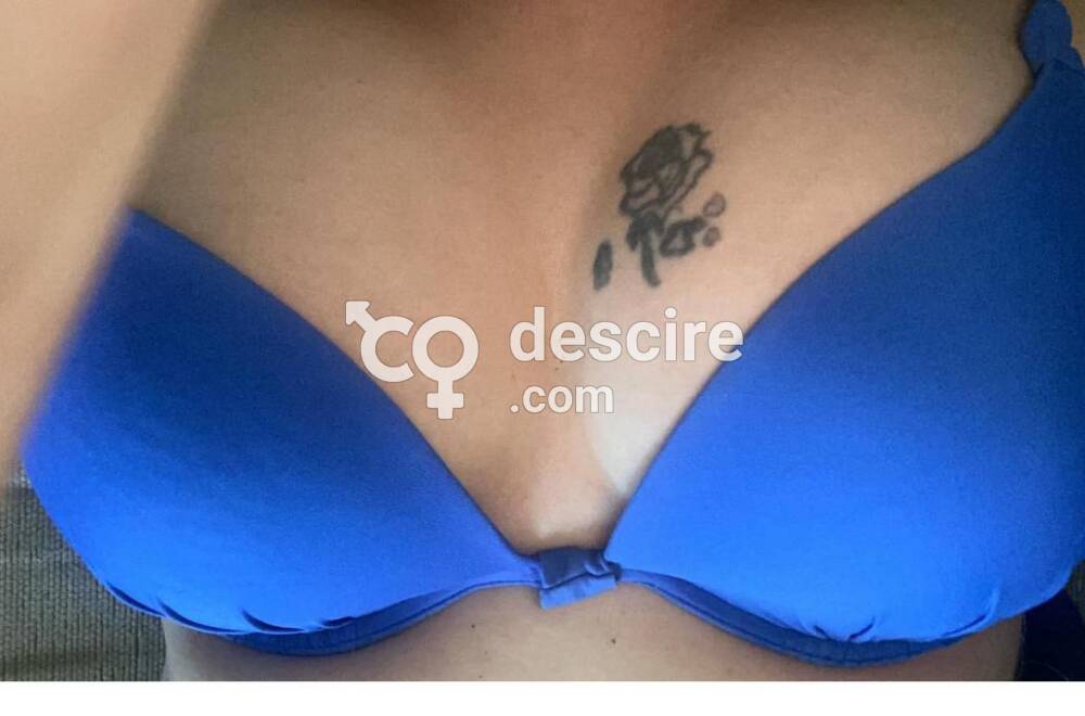 Madrileña para una mamada coche las rozas - Madrid - España