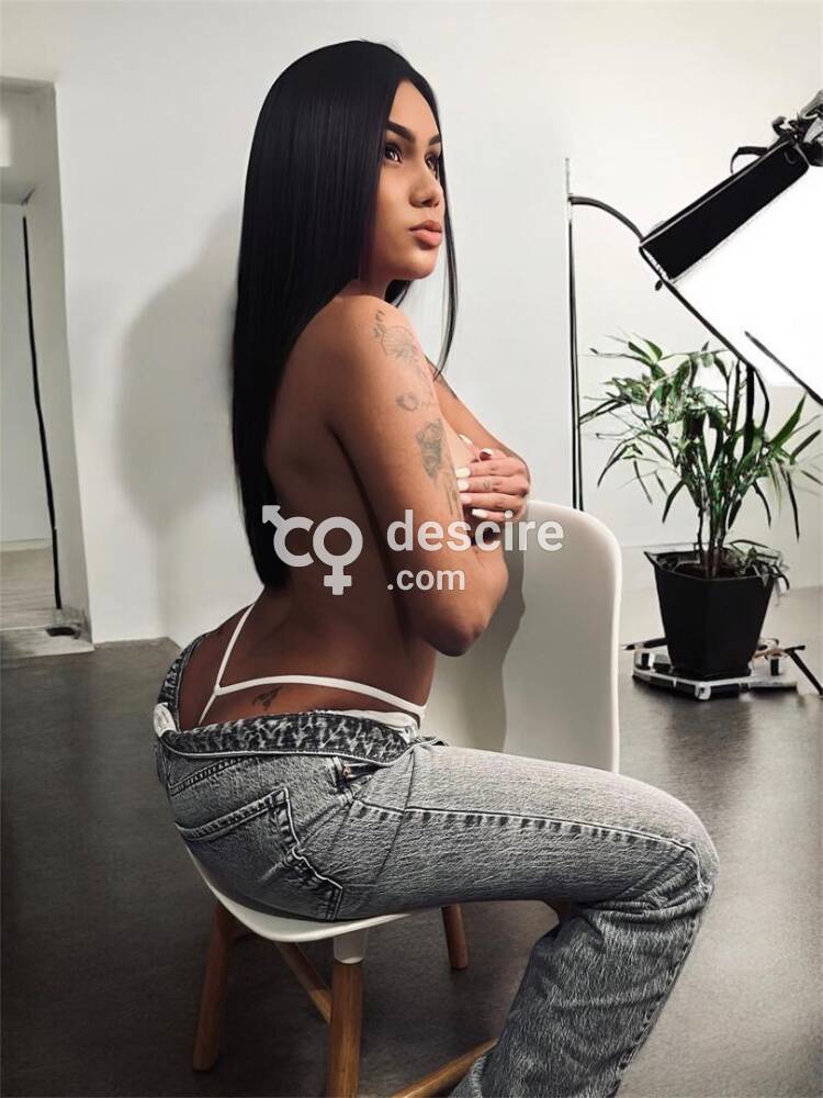 JOVEN Y DIVERTIDA - Barcelona - España