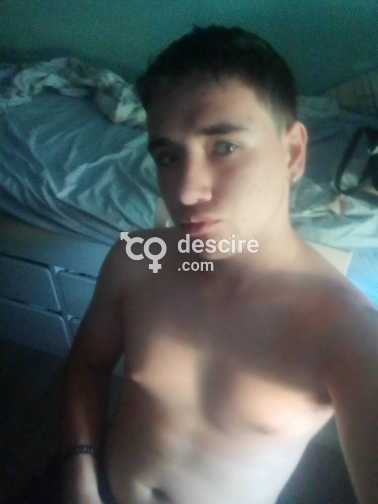 Putito joven para mujeres que necesiten un momento para ellas de placer y desenfreno - Collado Mediano - España