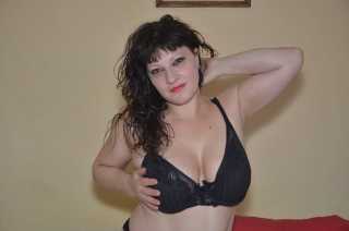 Madurita muy caliente y sexual - Marbella - España