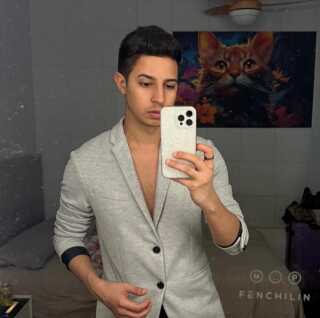 SEXY LATINO JOVEN DOTADO Y COLITA QUE FLIPAS CARI - Valencia - España