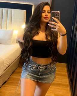 Mónica reina del griego y del frances - Almería - España