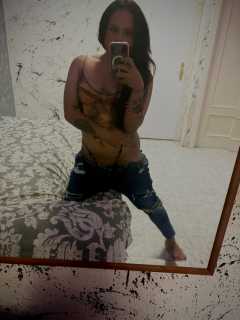 FEMENINA VERSÁTIL Y SIEMPRE CON EL RABO DURO - Madrid - España